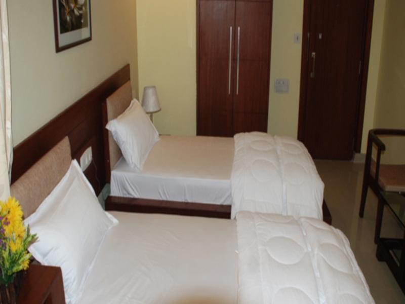 Hotel Sri Madhura Inn Хидерабад Екстериор снимка
